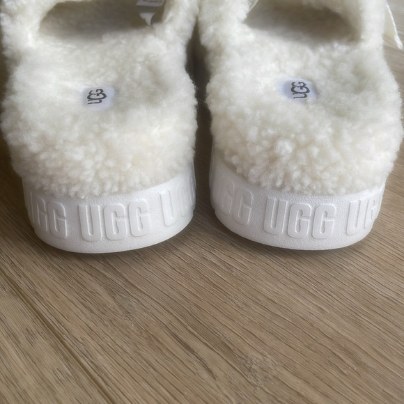 UGG - platform Fluffita slides/slippers - Picture 8 of 16